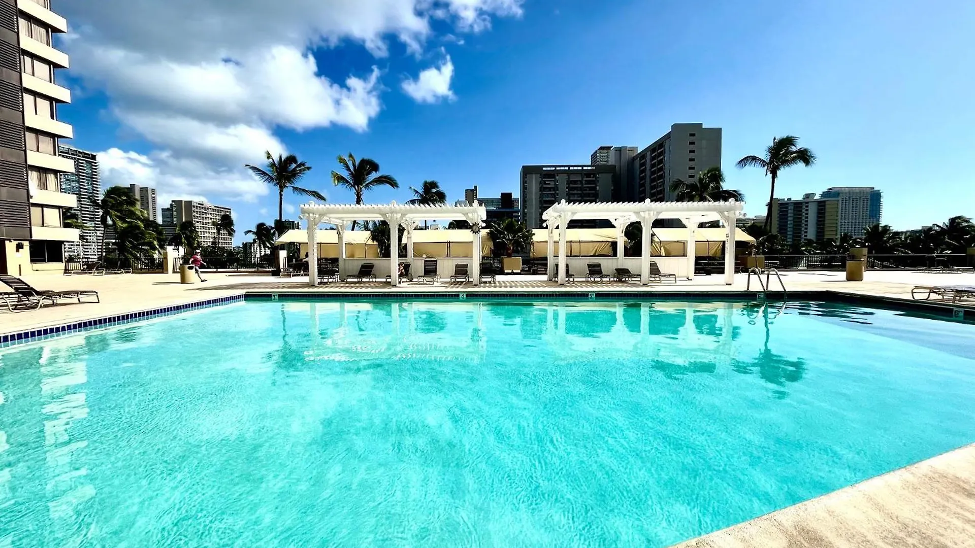 Waikiki Monarch Hotel Studio Near Waikiki - Mountain And City View - Full Kitchen Honolulu United States